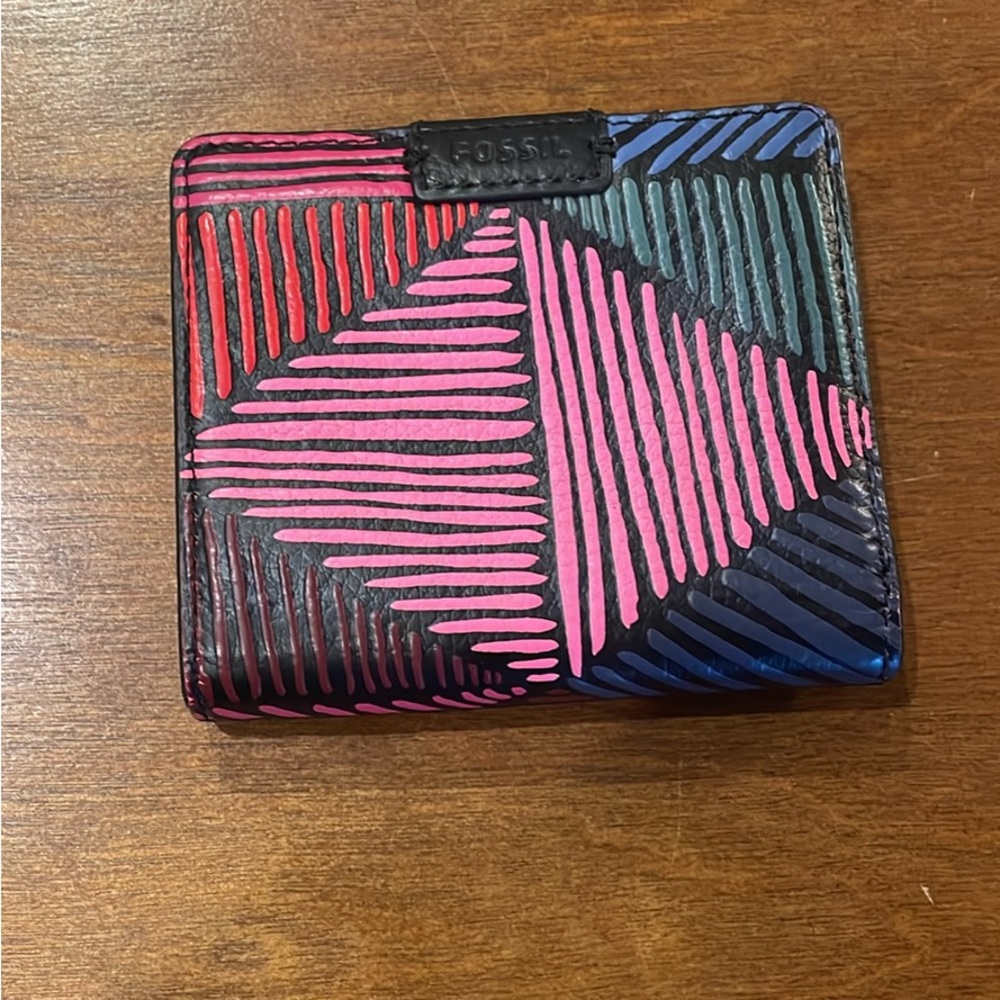 Fossil Multicolor Geometric Wallet